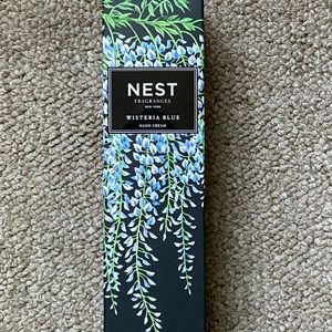 NEST Fragrances Hand Cream in Wisteria Blue